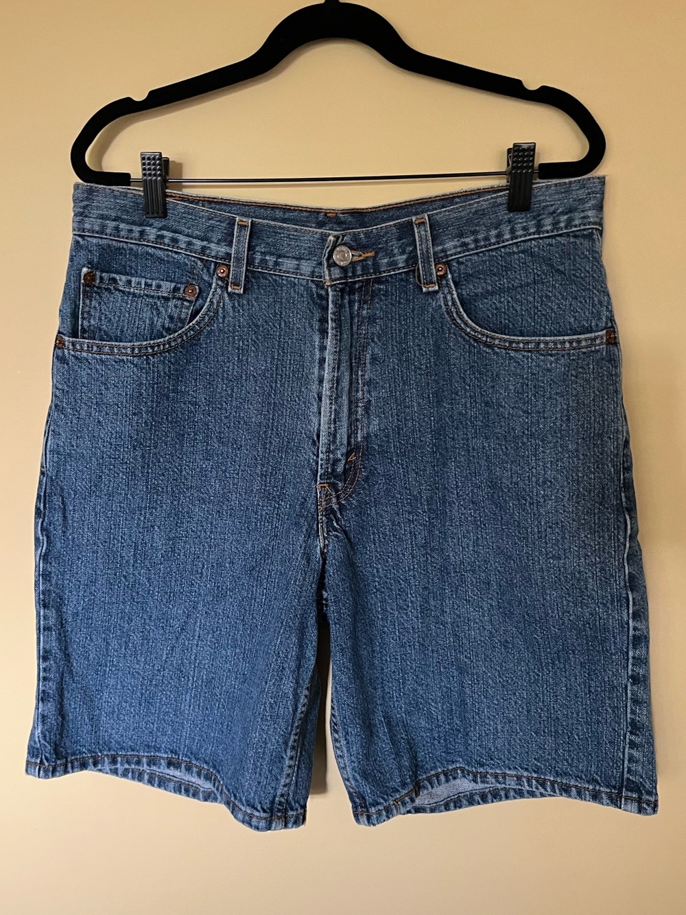 Levi's Men's Denim Shorts in Medium Blue
